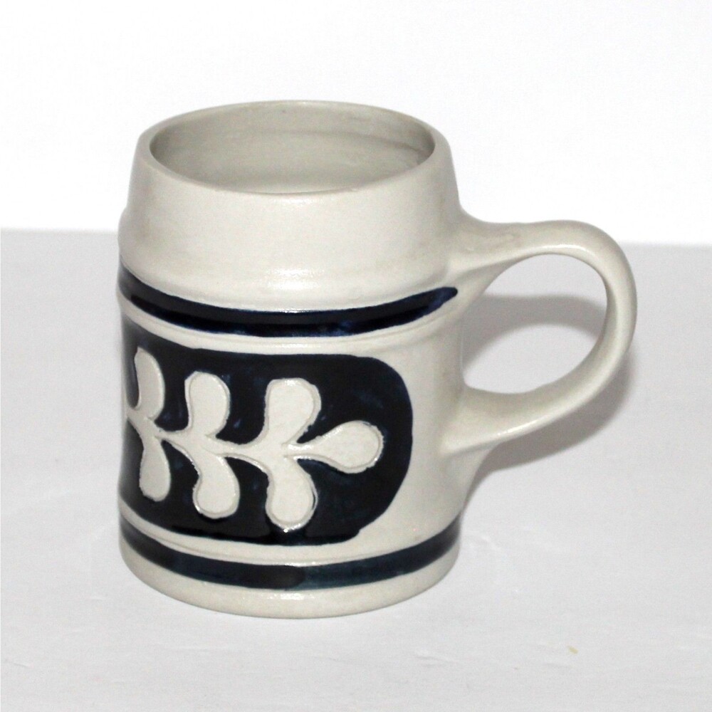 Williamsburg Pottery Mug Virginia Salt Glaze Cobalt Blue Oak Leaf